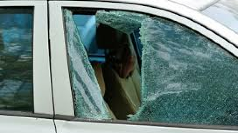 FAITS DIVERS : Un vol dans une voiture, quatre accidents de circulation, et dégradation complète d'un mirador de chasse