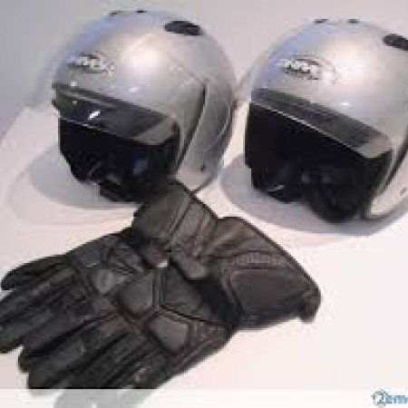 gants et casques moto.jpg