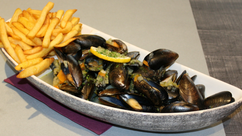 Soirée moules-frites à Maignaut-Tauzia