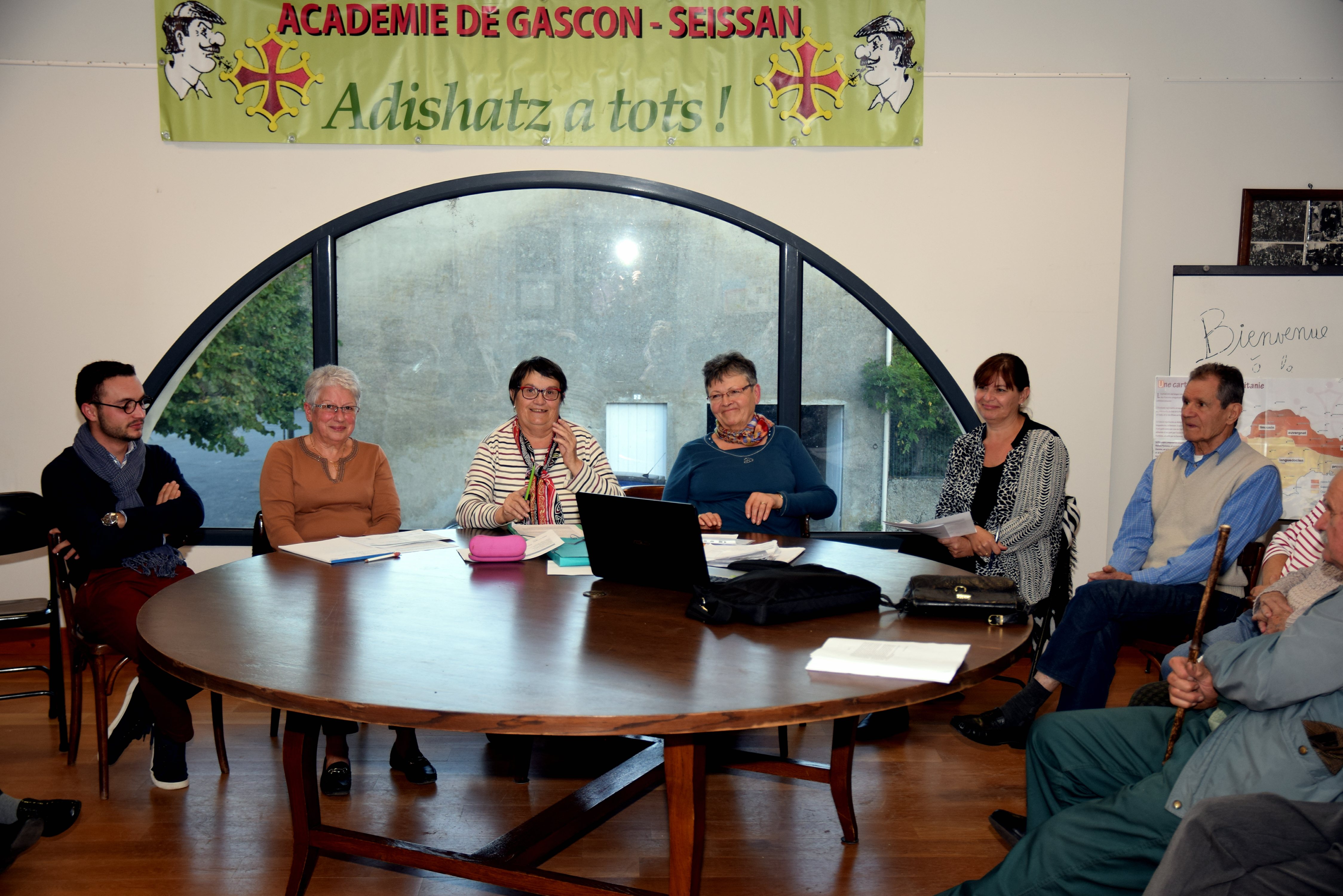 Le bureau avec Isabelle Dallas maire-adjoint