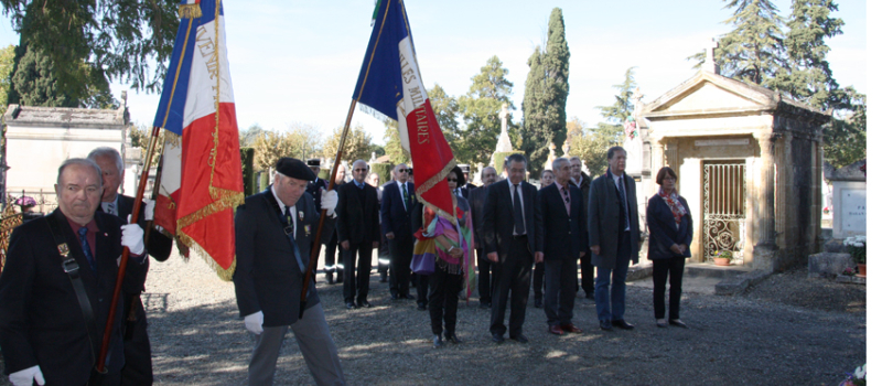 Recueillement des autorités au cimetière mirandais