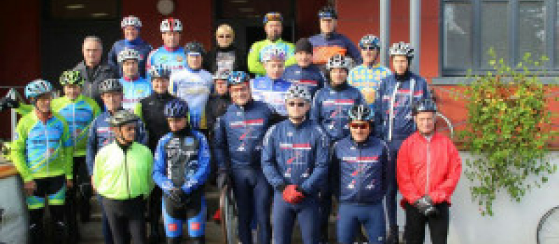 Castelnau d'Auzan-Labarrère :    Les Amivélo se sont rencontrés