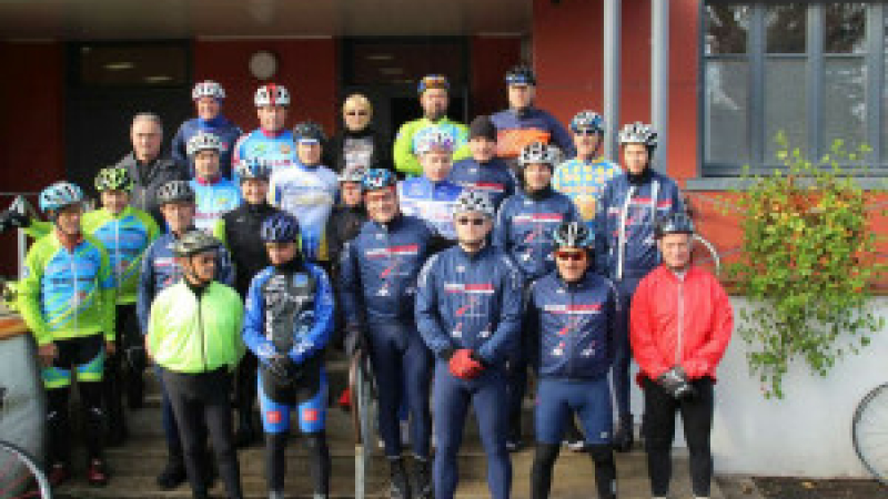 Castelnau d'Auzan-Labarrère :    Les Amivélo se sont rencontrés