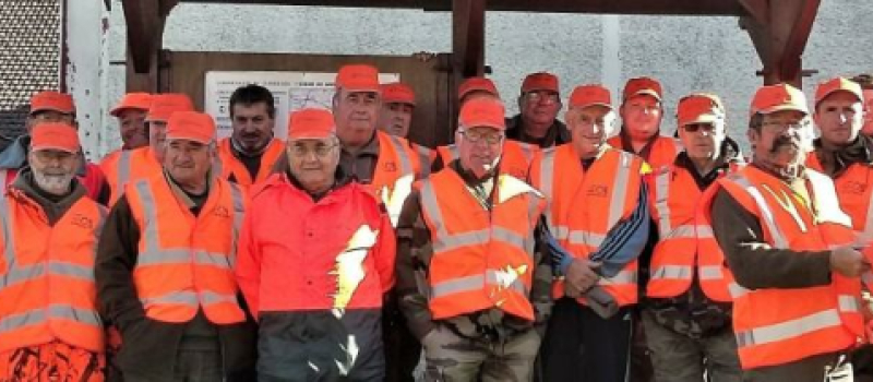 Mirepoix : remise d'équipements aux chasseurs