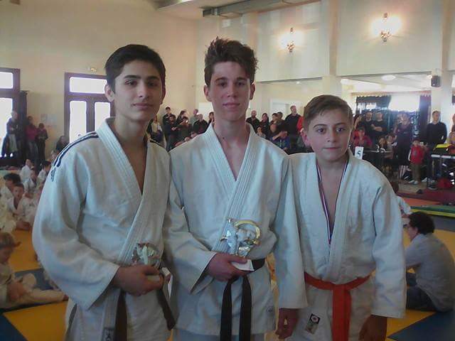 Sur la photo (de gauche à droite) : Maxime BONNET, Enzo ARDIT et Titouan MAZA