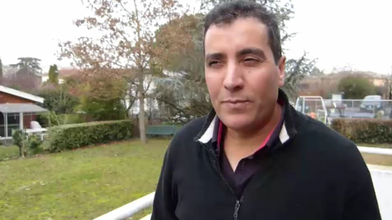 M. Lahcen  GHANMOUNI reçoit  d'INITIATIVE GERS un prêt d'honneur pour la création d’une entreprise d’entretien d’espaces verts et de nettoyage  : WINO