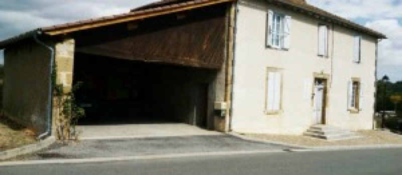 Incendie à la mairie de Saint Ost