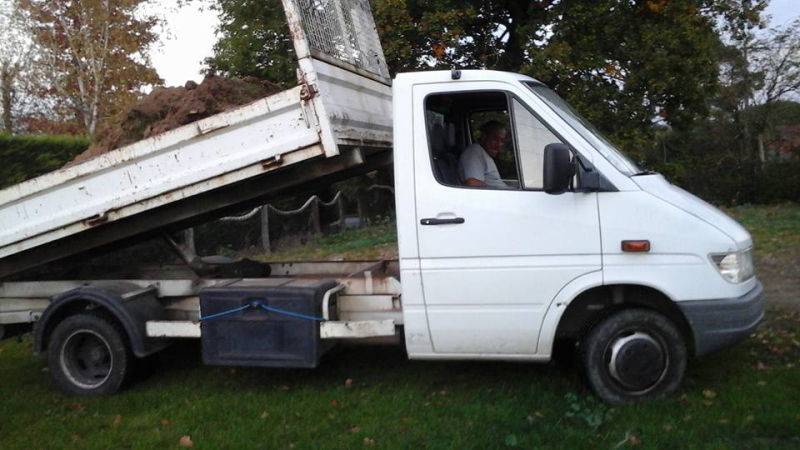 Faits divers : Vol d'un camion plateau