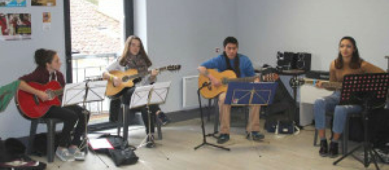 Castelnau d'Auzan-Labarrère : Rencontre en chansons affiche complet