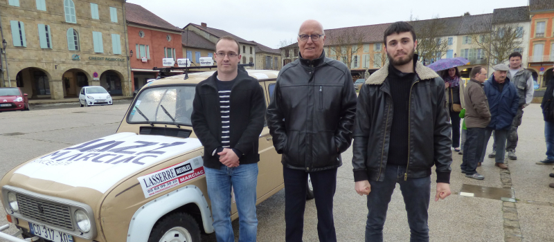 Avant le départ du 20e  4 L trophy des Sables