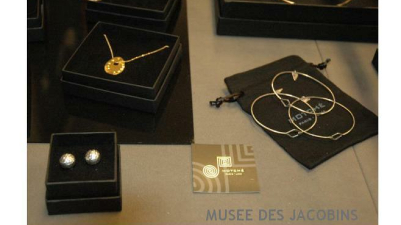 Musée des Jacobins à Auch : Des bijoux précolombiens en vente à la boutique 