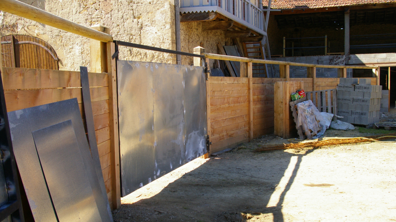 Les travaux avancent au "Corral" du Lartet 