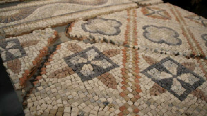 Montréal du Gers : À la découverte de la restauration des mosaïques de Séviac 