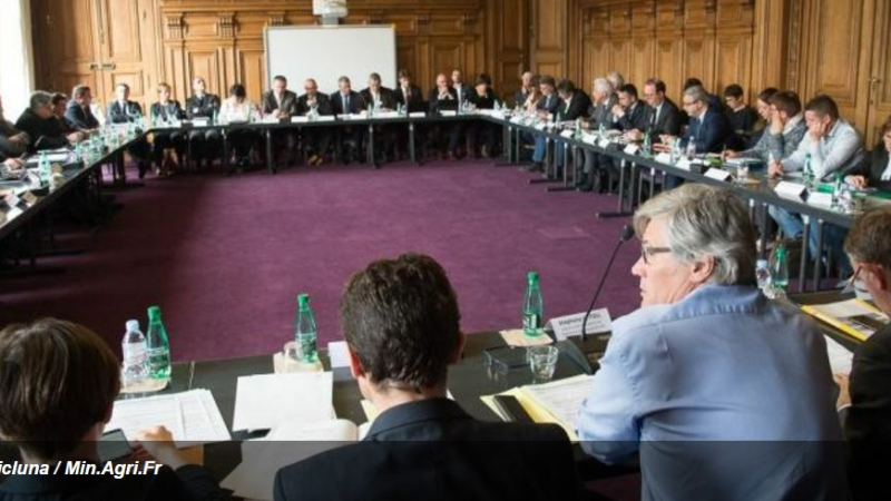 Grippe aviaire  :  Un plan pour le futur qui ne satisfait pas pleinement Philippe Martin. 