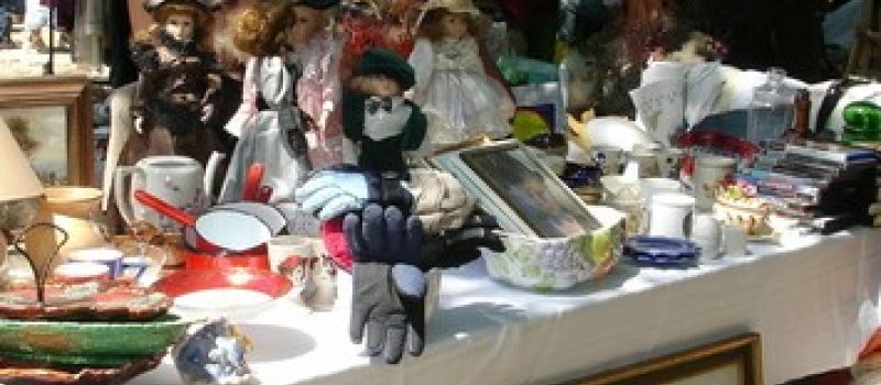 Jégun - Vide-grenier au Château de Lescout