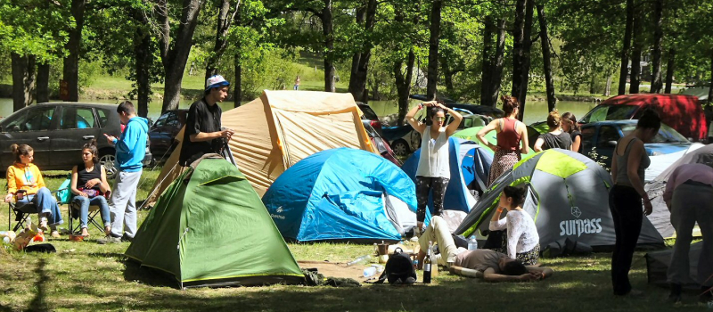Seissan, devenu le temps d'un week-end, le plus grand terrain de camping  du département 