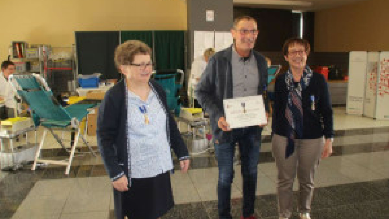 Castelnau d'Auzan-Labarrère : Don du sang, Jean-Patrice Favre a été décoré