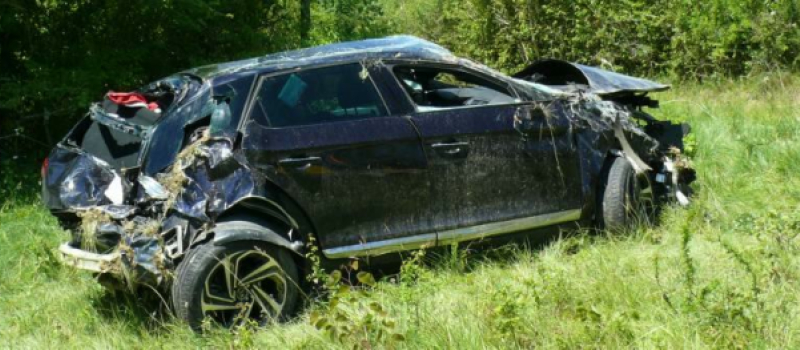 L'accident de voiture qui a fait un mort a été découvert 11 heures après sa survenue