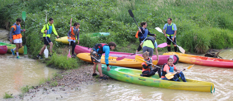 Astarac Arros en Gascogne les jeunes dans la course