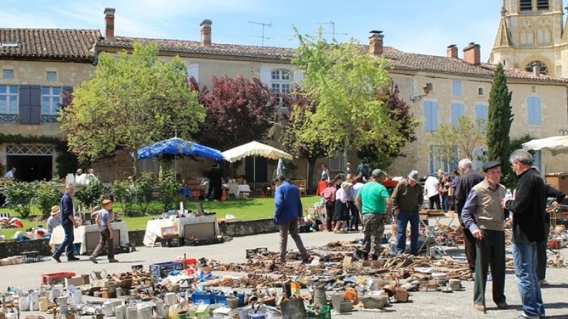SAINT CLAR -  Floralies et vide-grenier reviennent ce dimanche 21 mai 
