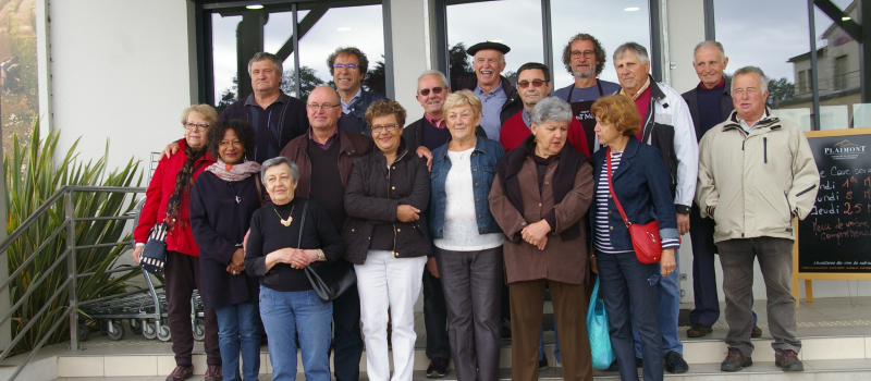 Les "Amis du Madiran et du Pacherenc"  visitent le territoire du Saint-Mont 