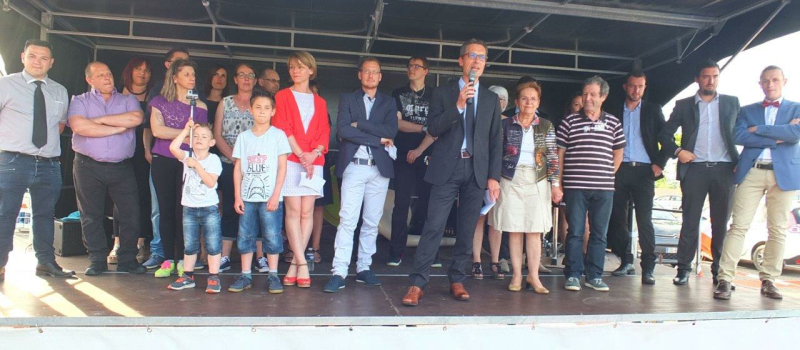 Inauguration du Carrefour Contact à Valence-su-Baïse.