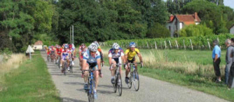 Castelnau d'Auzan-Labarrère :  Course Cycliste Ufolep