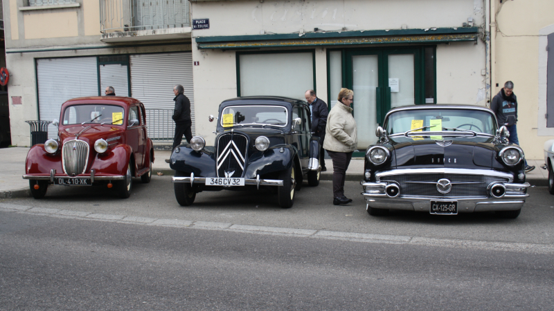 Des automobiles d'époque