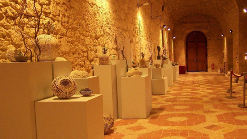 L'exposition " céramiques d'Art" à Lavardens va se prolonger jusqu'en septembre...