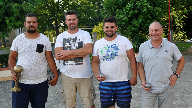 Concours officiel de pétanque à Labarthète