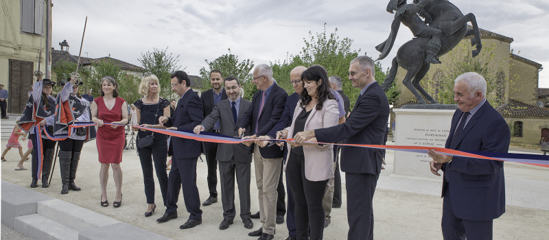   Lupiac – La place réaménagée a été inaugurée par des autorités du Gers