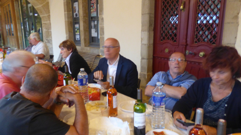 Marciac - Départ de la fête en fanfare avec le repas de Bastide