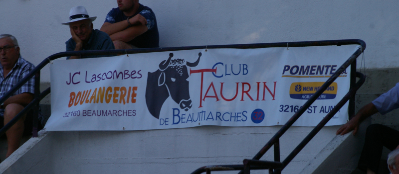 La Course Landaises des fêtes de Beaumarchès à Plaisance 