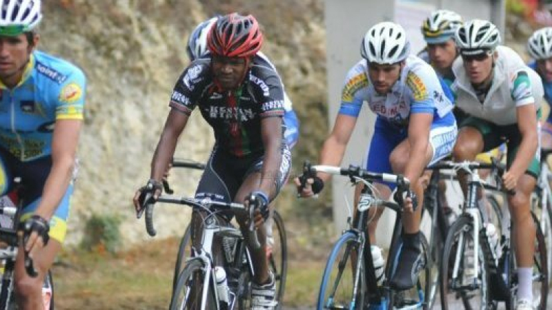 Biran : Quarante coureurs face au mur