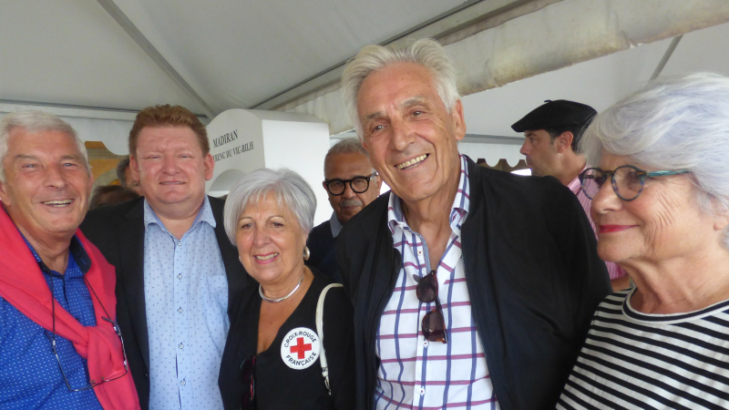 Marciac : réception au stand de la Croix Rouge