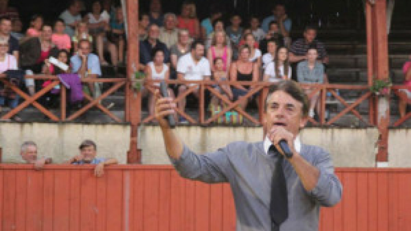 Estang :  Course landaise et concert