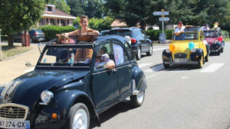Estang : Les 2CV étaient encore de sortie