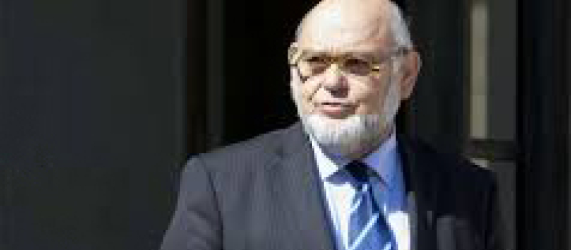 Robert Hue cède sa place aux nouvelles générations