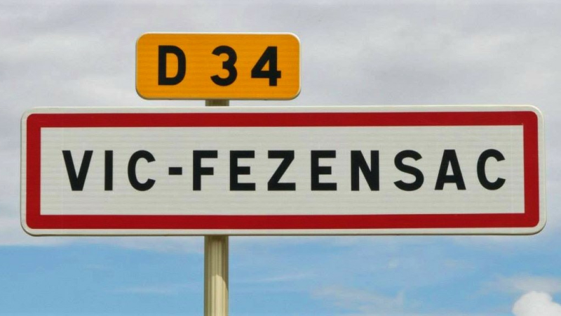 Au pied des platanes
