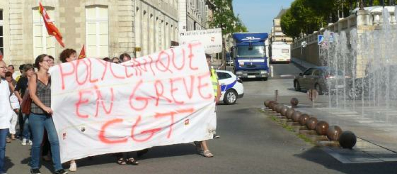 AUCH : Manifestation contre la fermeture de la polyclinique de Gascogne