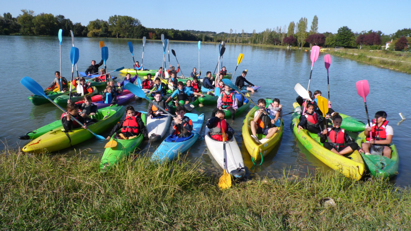 Plaisance Canoë-Kayak et la section sportive du collège s’entraînaient sur le lac