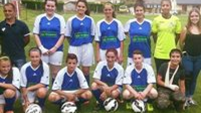 Foot Les féminines donnent l'exemple