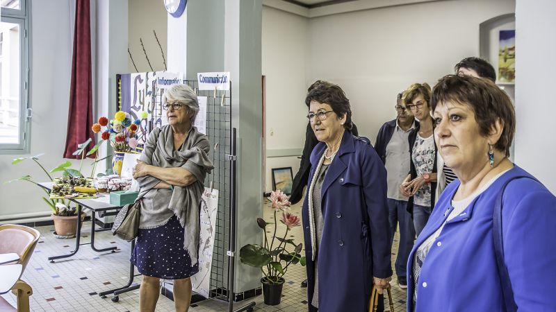Nogaro – Gisèle Biémouret visite l’accueil de jour