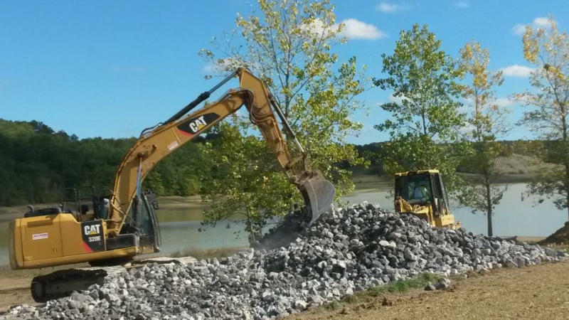 Saint-Pierre-d’Aubézies - Les travaux de la digue ont commencé