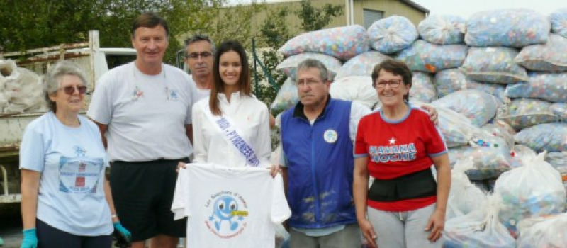 Miss Midi-Pyrénées oeuvre pour les Bouchons d'amour