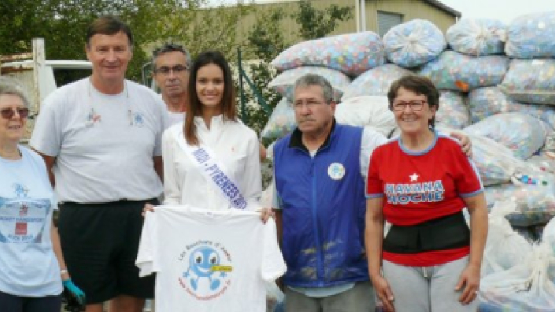 Miss Midi-Pyrénées oeuvre pour les Bouchons d'amour
