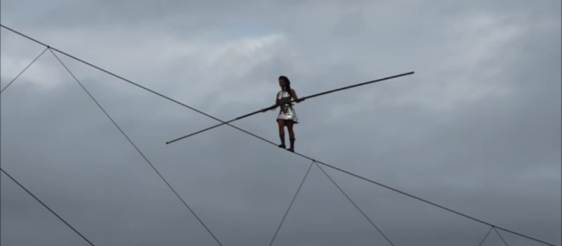 AUCH . Tatiana  dans les nuages 