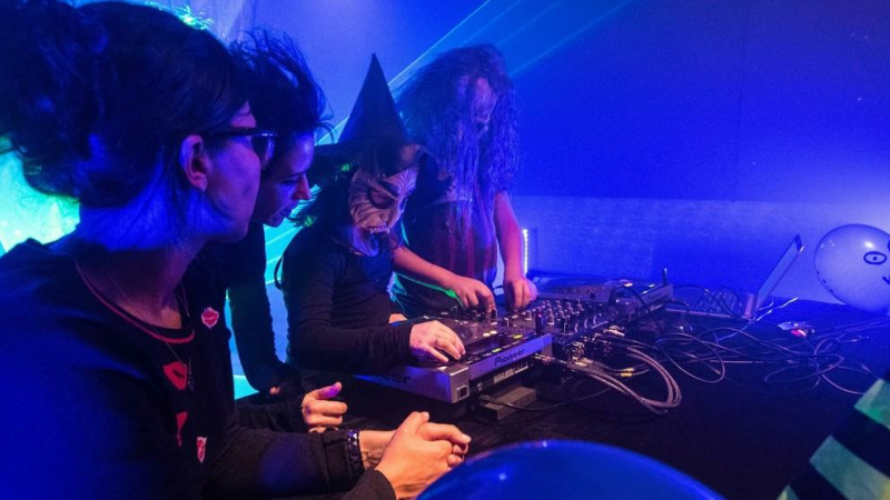 Auch- Au Cri'art : atelier Mix DJ et Halloween Party !