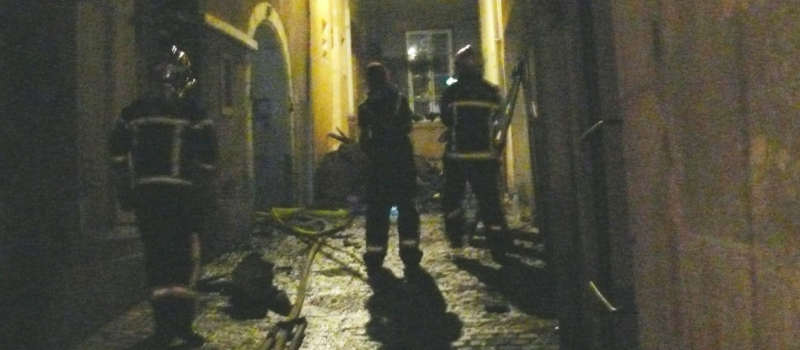 Évacuation d'un immeuble de 3 étages suite à un incendie