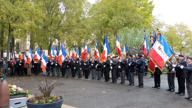 Auch ; les cérémonies du  11 novembre.